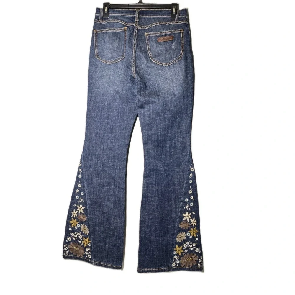Wrangler Womens Size 7 Embroidered Flare Leg Jeans Cowgirl Western